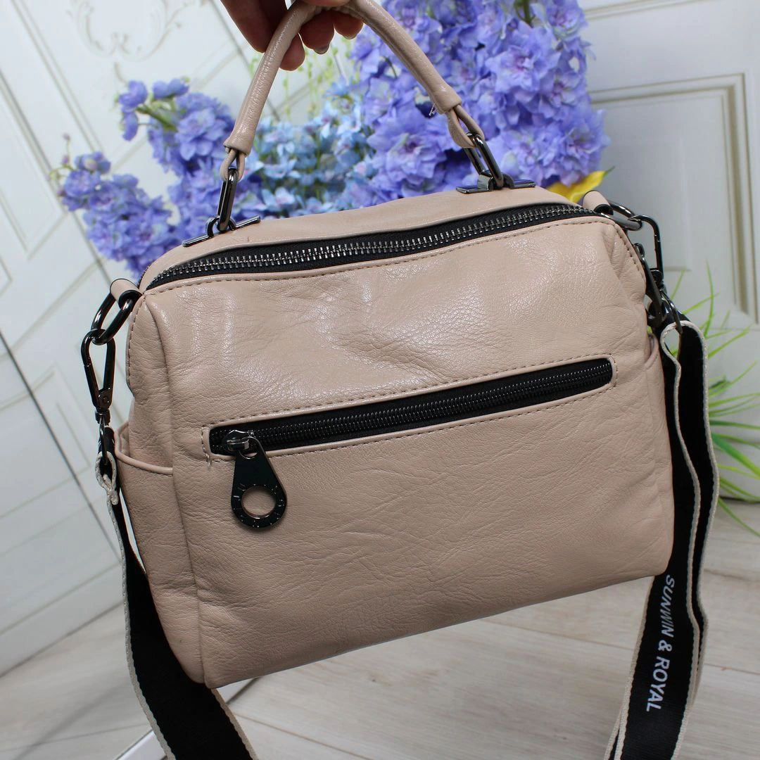 Елегантна сумка беж крос-боді зі шкірозамінника універсальна